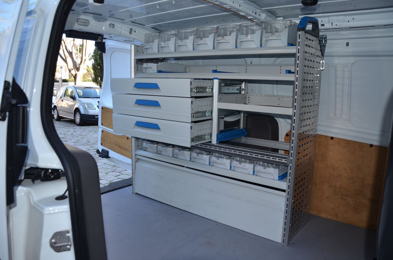 Ford Transit Connect FURGÓN 240 L2 TREND 1.5 TDCI 100CV MT6 E6dt /  CARGA AUMENTADA , ESTANTERÍAS SORTÍMO .  - Foto 27