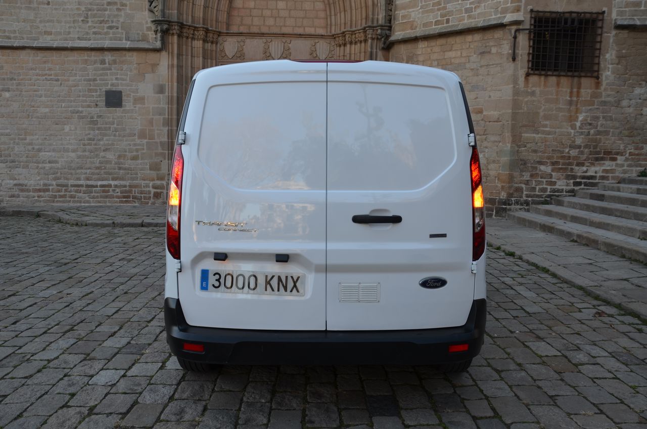 Ford Transit Connect FURGÓN 240 L2 TREND 1.5 TDCI 100CV MT6 E6dt /  CARGA AUMENTADA , ESTANTERÍAS SORTÍMO .  - Foto 46
