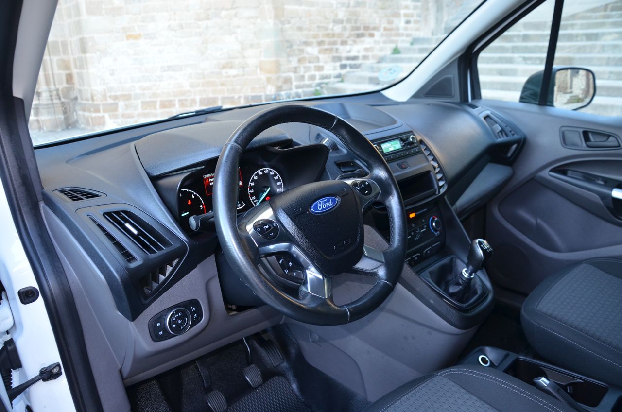 Ford Transit Connect FURGÓN 240 L2 TREND 1.5 TDCI 100CV MT6 E6dt /  CARGA AUMENTADA , ESTANTERÍAS SORTÍMO .  - Foto 4