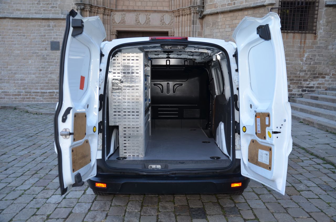 Ford Transit Connect FURGÓN 240 L2 TREND 1.5 TDCI 100CV MT6 E6dt /  CARGA AUMENTADA , ESTANTERÍAS SORTÍMO .  - Foto 12