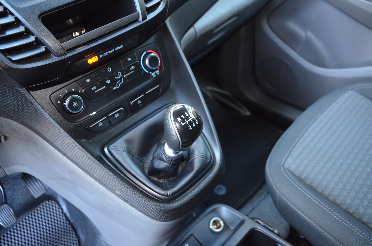 Ford Transit Connect FURGÓN 240 L2 TREND 1.5 TDCI 100CV MT6 E6dt /  CARGA AUMENTADA , ESTANTERÍAS SORTÍMO .  - Foto 18