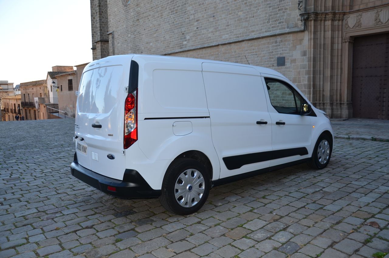 Ford Transit Connect FURGÓN 240 L2 TREND 1.5 TDCI 100CV MT6 E6dt /  CARGA AUMENTADA , ESTANTERÍAS SORTÍMO .  - Foto 44