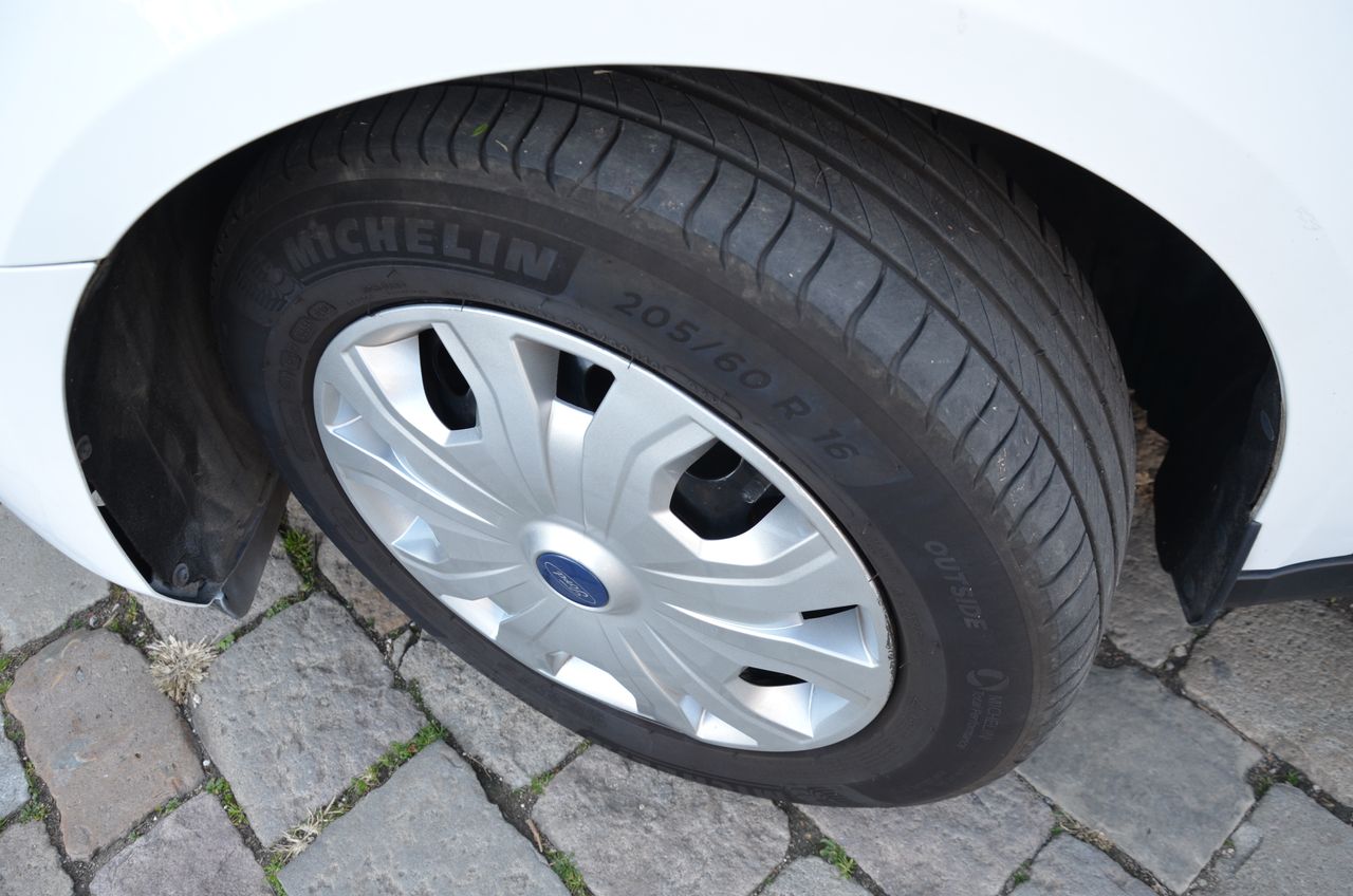 Ford Transit Connect FURGÓN 240 L2 TREND 1.5 TDCI 100CV MT6 E6dt /  CARGA AUMENTADA , ESTANTERÍAS SORTÍMO .  - Foto 20