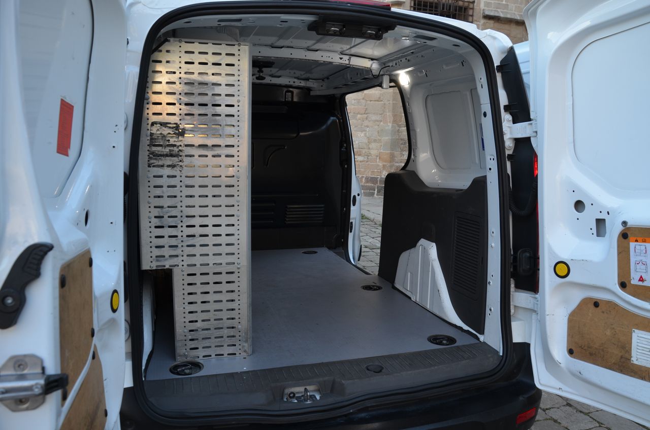 Ford Transit Connect FURGÓN 240 L2 TREND 1.5 TDCI 100CV MT6 E6dt /  CARGA AUMENTADA , ESTANTERÍAS SORTÍMO .  - Foto 16