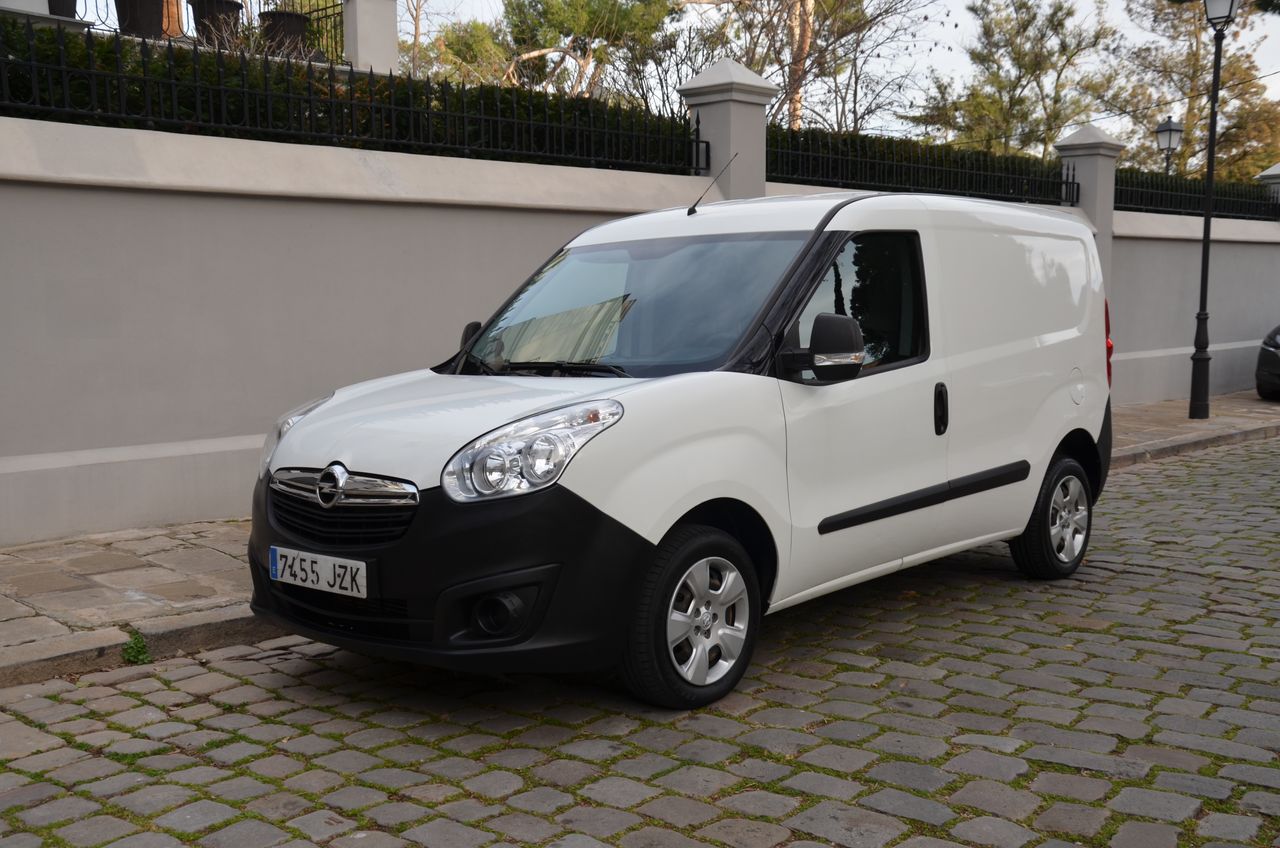 Opel Combo CARGO 1.3 CDTI L1 H1 95 CV / ESTANTERÍAS  SORTIMO Y PISO REFORZADO  - Foto 14