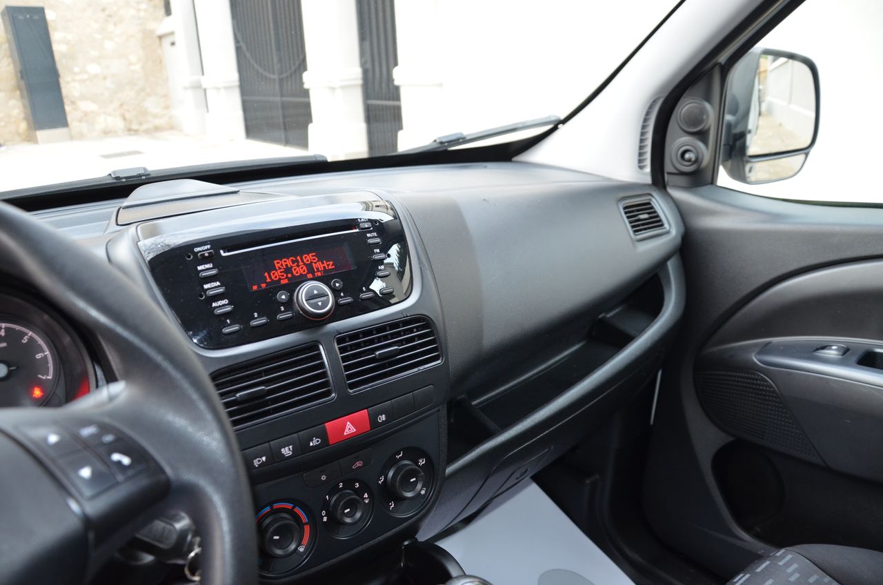 Opel Combo CARGO 1.3 CDTI L1 H1 95 CV / ESTANTERÍAS  SORTIMO Y PISO REFORZADO  - Foto 13
