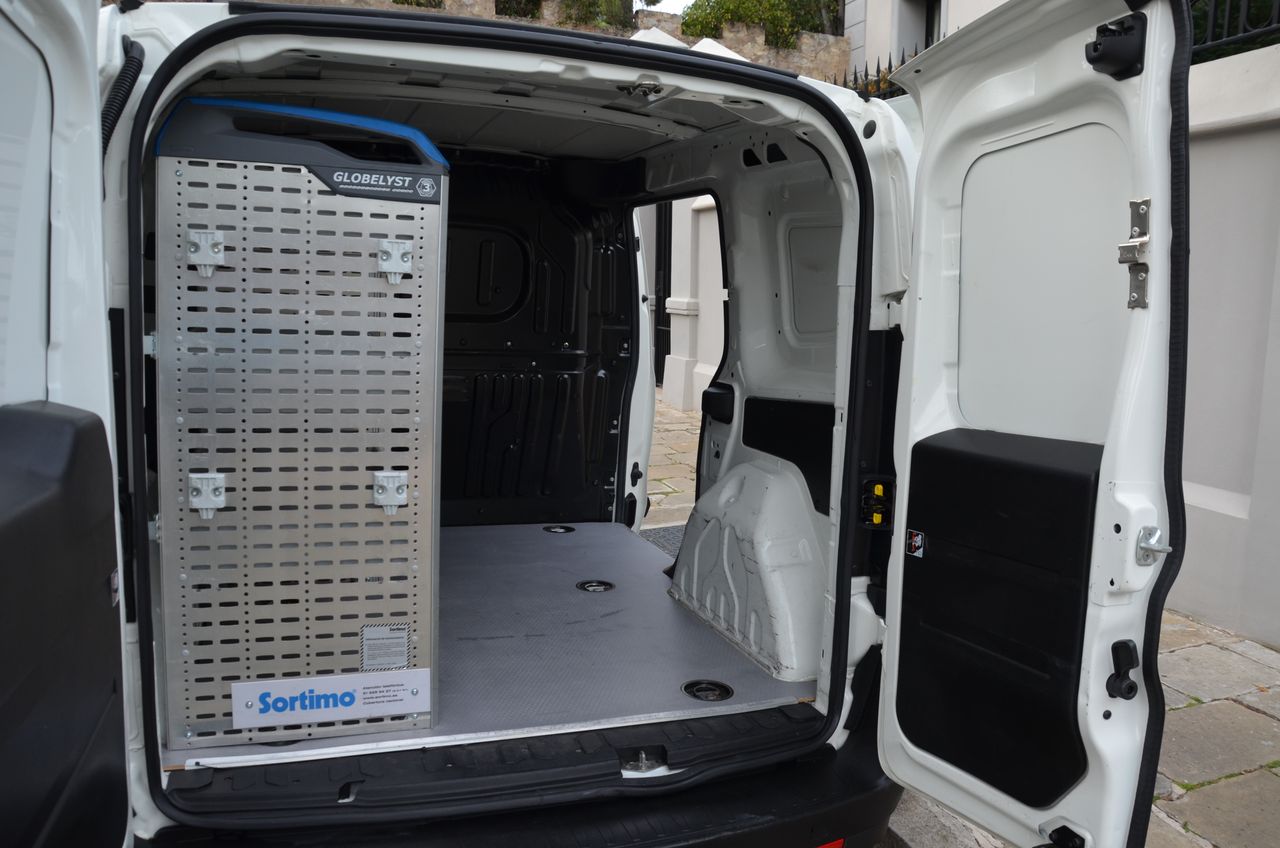 Opel Combo CARGO 1.3 CDTI L1 H1 95 CV / ESTANTERÍAS  SORTIMO Y PISO REFORZADO  - Foto 11