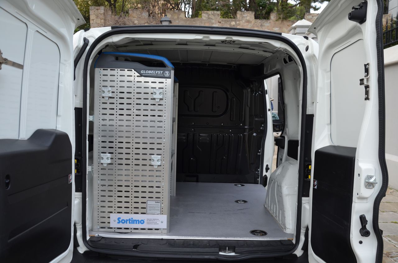 Opel Combo CARGO 1.3 CDTI L1 H1 95 CV / ESTANTERÍAS  SORTIMO Y PISO REFORZADO  - Foto 8
