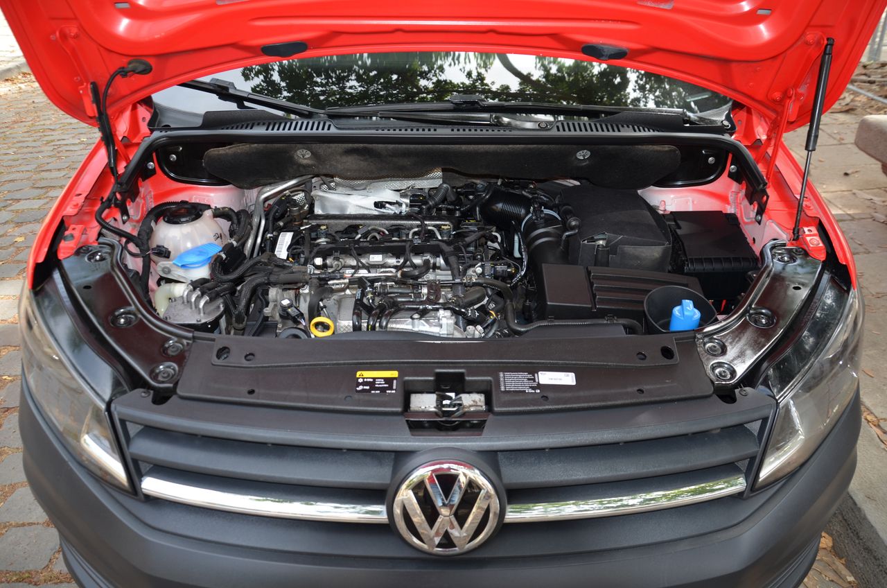 Volkswagen Caddy PROFESIONAL FURGÓN BMT 2.0 TDI 75CV../ PACK CONFORT../  - Foto 23