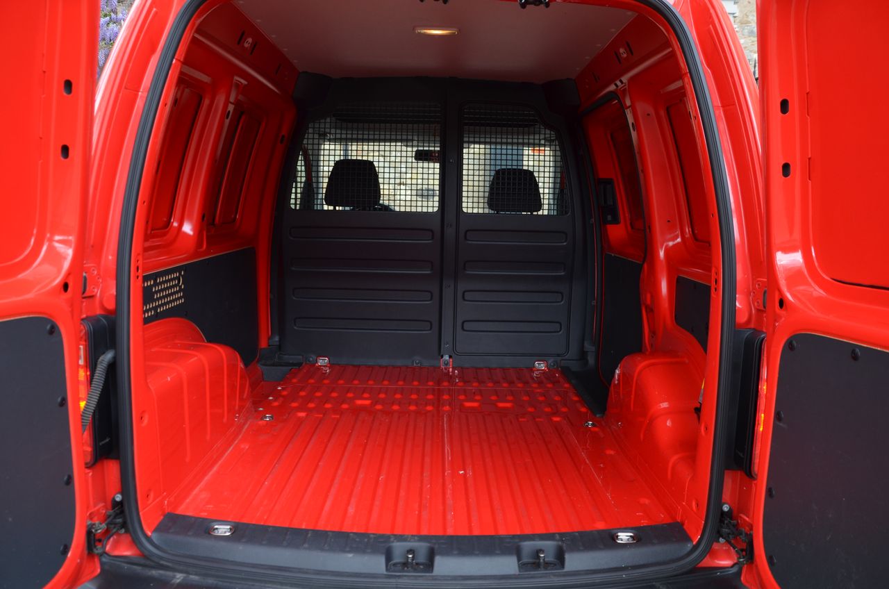 Volkswagen Caddy PROFESIONAL FURGÓN BMT 2.0 TDI 75CV../ PACK CONFORT../  - Foto 11