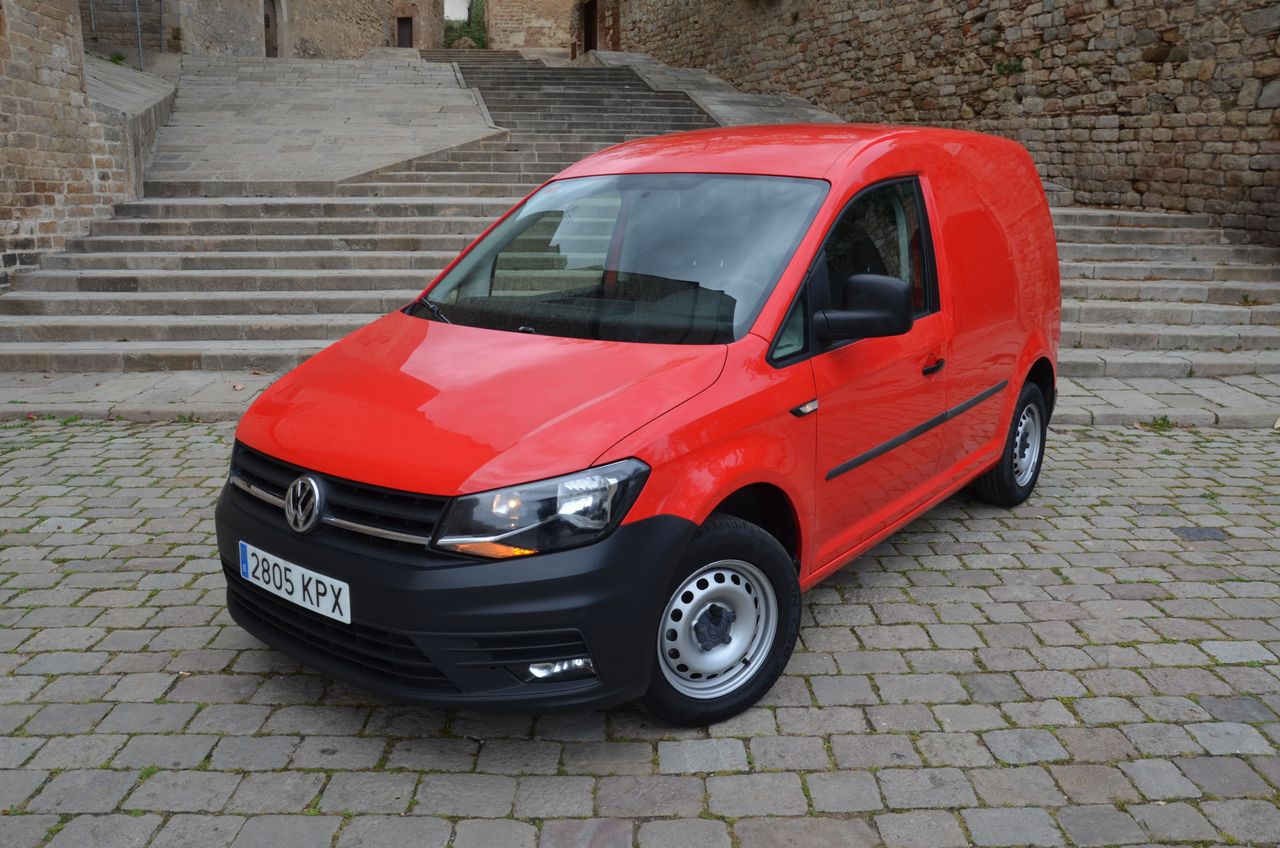 Volkswagen Caddy PROFESIONAL FURGÓN BMT 2.0 TDI 75CV../ PACK CONFORT../  - Foto 21