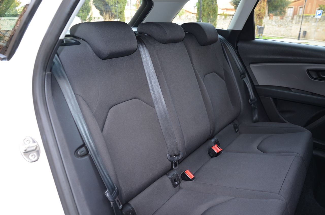 Seat Leon 1.6 TDI S&S REFERENCE  115CV  - Foto 28