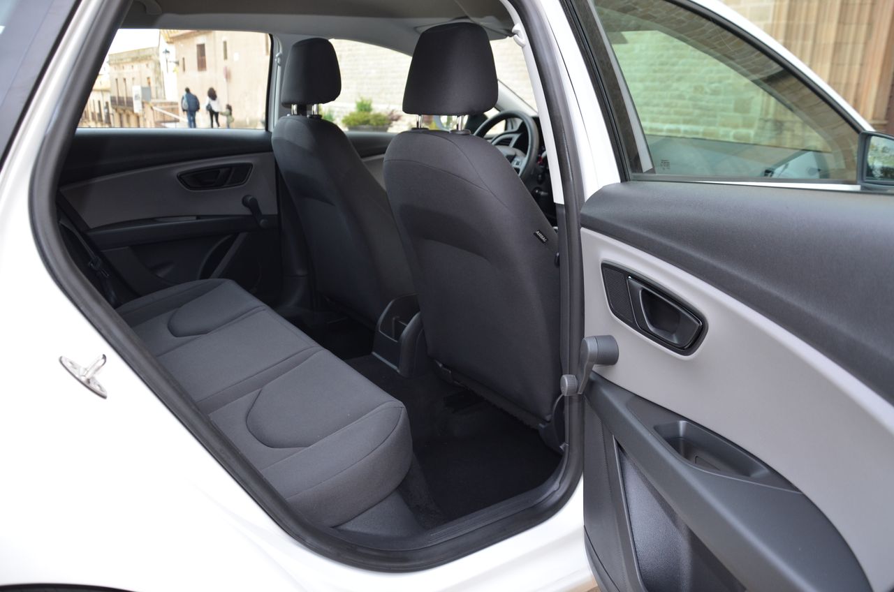 Seat Leon 1.6 TDI S&S REFERENCE  115CV  - Foto 25