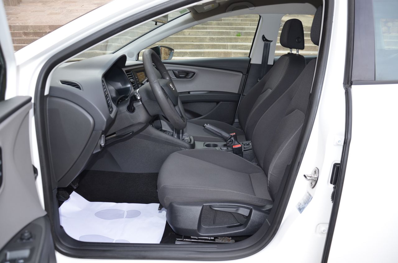 Seat Leon 1.6 TDI S&S REFERENCE  115CV  - Foto 6