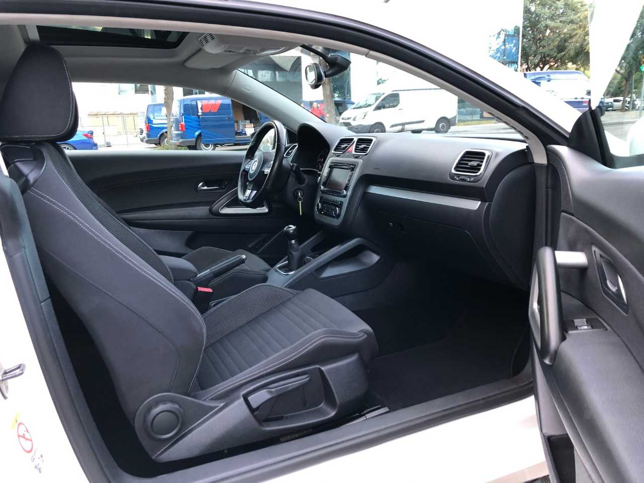 Volkswagen Scirocco 2.0 TDI 140 CV DPF 3 P ÚNICO PROPIETARIO / NACIONAL   LIBRO REVISIONES - Foto 20