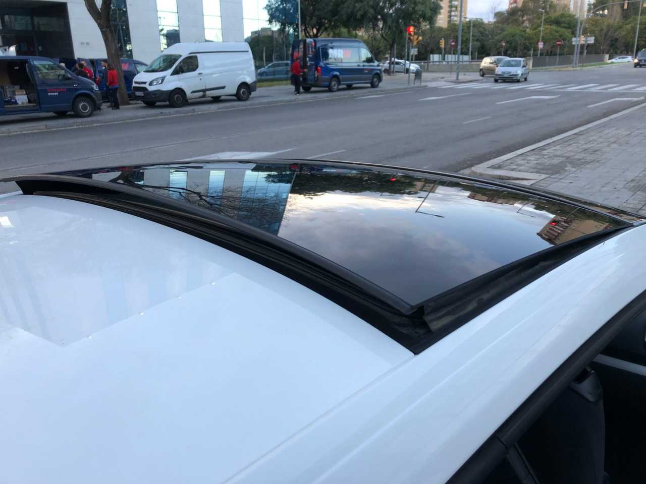 Volkswagen Scirocco 2.0 TDI 140 CV DPF 3 P ÚNICO PROPIETARIO / NACIONAL   LIBRO REVISIONES - Foto 17