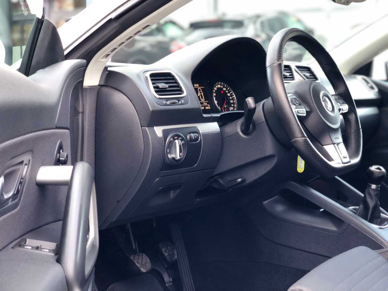 Volkswagen Scirocco 2.0 TDI 140 CV DPF 3 P ÚNICO PROPIETARIO / NACIONAL   LIBRO REVISIONES - Foto 9