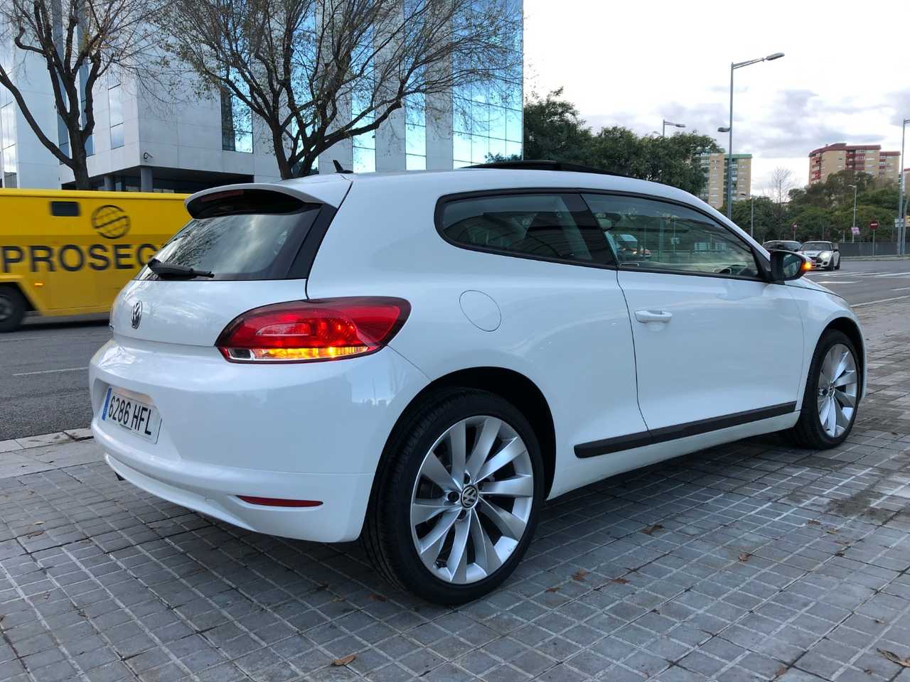 Volkswagen Scirocco 2.0 TDI 140 CV DPF 3 P ÚNICO PROPIETARIO / NACIONAL   LIBRO REVISIONES - Foto 26