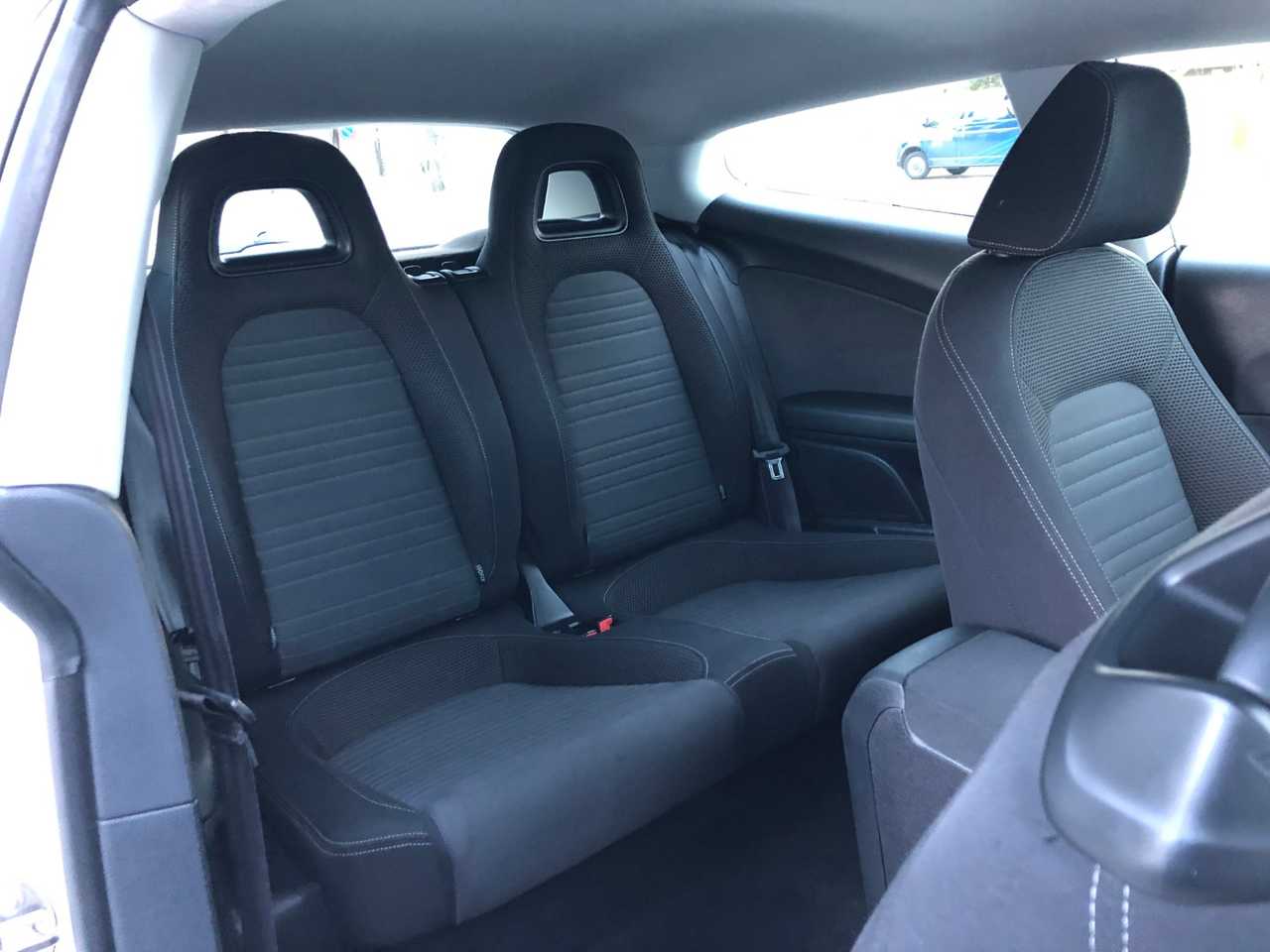 Volkswagen Scirocco 2.0 TDI 140 CV DPF 3 P ÚNICO PROPIETARIO / NACIONAL   LIBRO REVISIONES - Foto 15