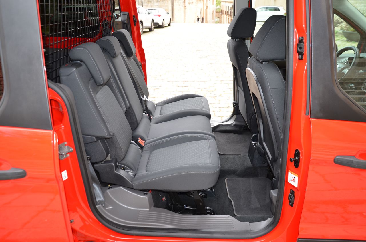 Ford Transit Connect KOMBI 1.5 TDCI 120CV S/S TREND 230 L2 5P MANUAL /  BATALLA LARGA / ASIENTOS CALEFACTABLES..  - Foto 34