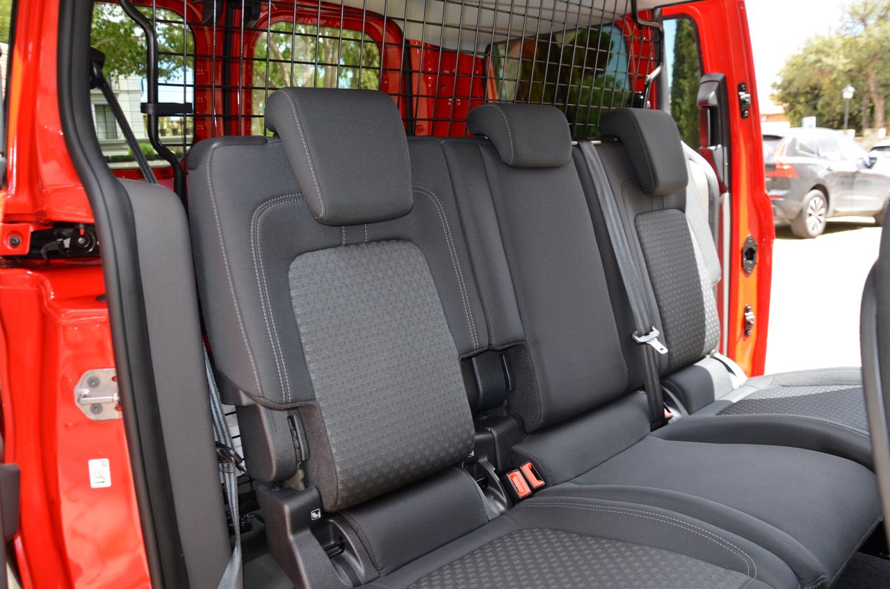 Ford Transit Connect KOMBI 1.5 TDCI 120CV S/S TREND 230 L2 5P MANUAL /  BATALLA LARGA / ASIENTOS CALEFACTABLES..  - Foto 28