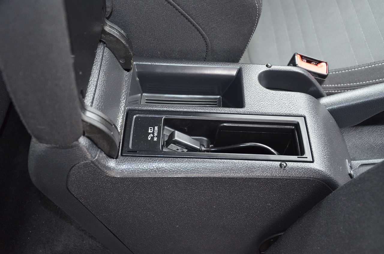 Volkswagen Scirocco 2.0 TDI 140 CV DSG6  AUT NACIONAL / LIBRO REVISIONES .. ROJO ASIÁTICO - Foto 10