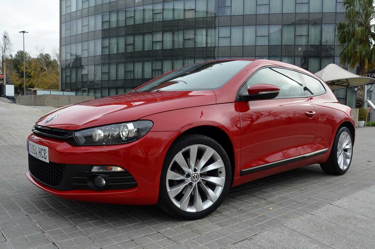 Volkswagen Scirocco 2.0 TDI 140 CV DSG6  AUT NACIONAL / LIBRO REVISIONES .. ROJO ASIÁTICO - Foto 28