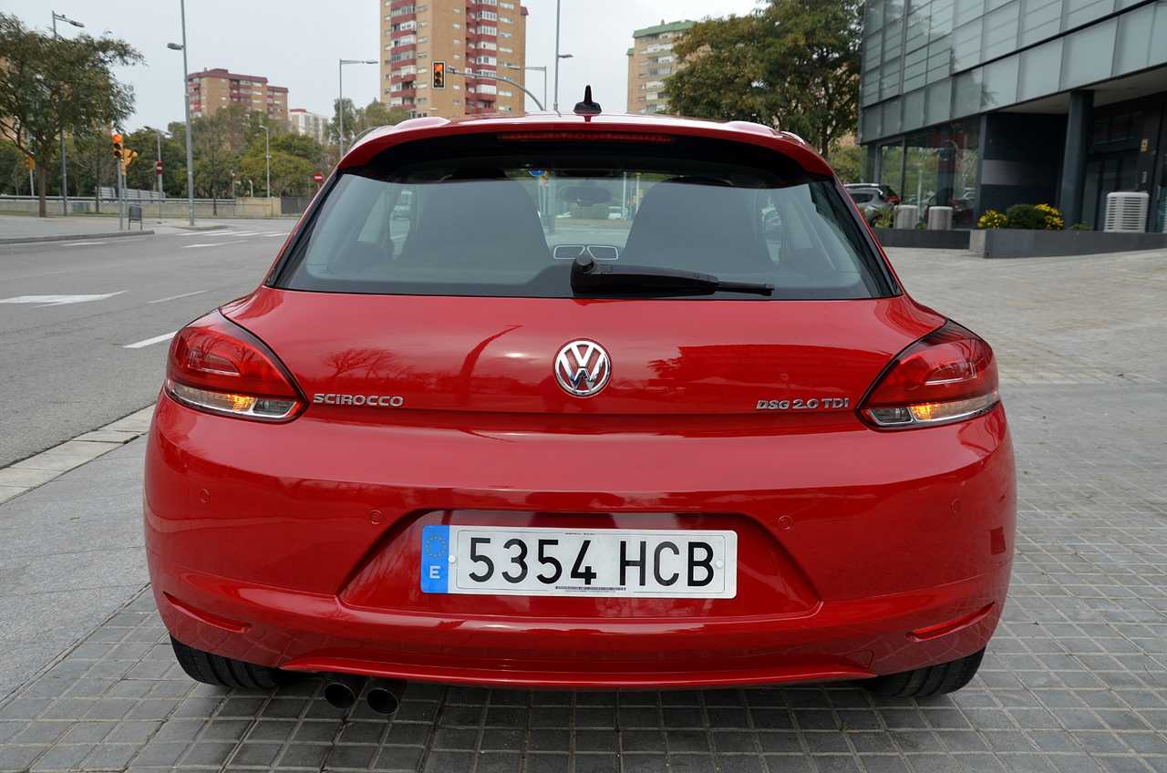 Volkswagen Scirocco 2.0 TDI 140 CV DSG6  AUT NACIONAL / LIBRO REVISIONES .. ROJO ASIÁTICO - Foto 12