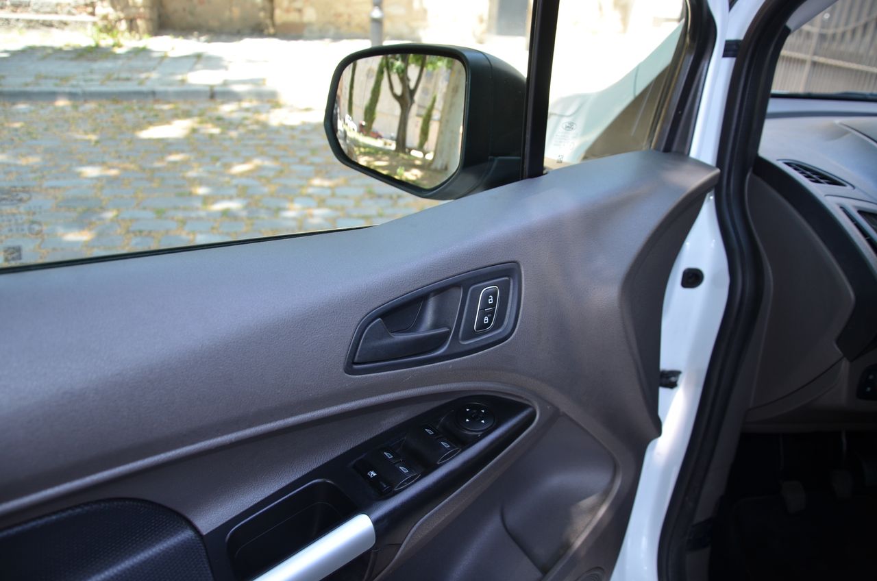 Ford Transit Connect KOMBI TREND 1.5 TDCI 100CV MT6 E6 ETIQUETA C ( VERDE )  - Foto 3