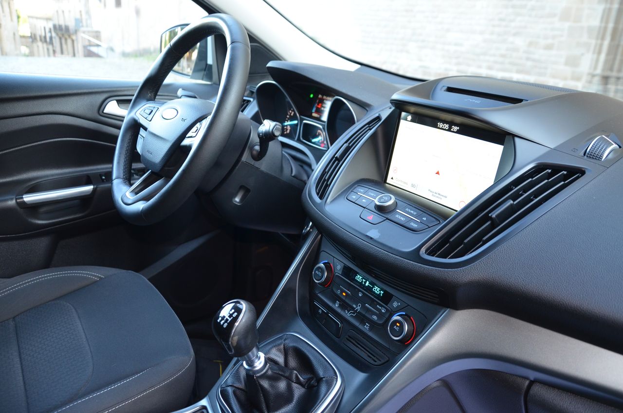 Ford Kuga TREND PLUS 1.5 ECOBOOST 120CV MT6  / NAVEGADOR..PARKTRONIC  RESERVADO  !! - Foto 40