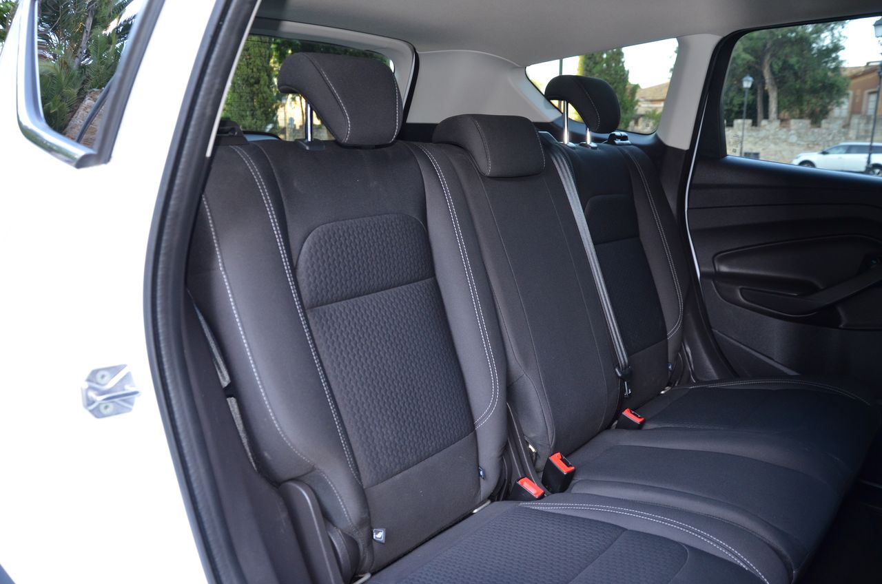 Ford Kuga TREND PLUS 1.5 ECOBOOST 120CV MT6  / NAVEGADOR..PARKTRONIC  RESERVADO  !! - Foto 30