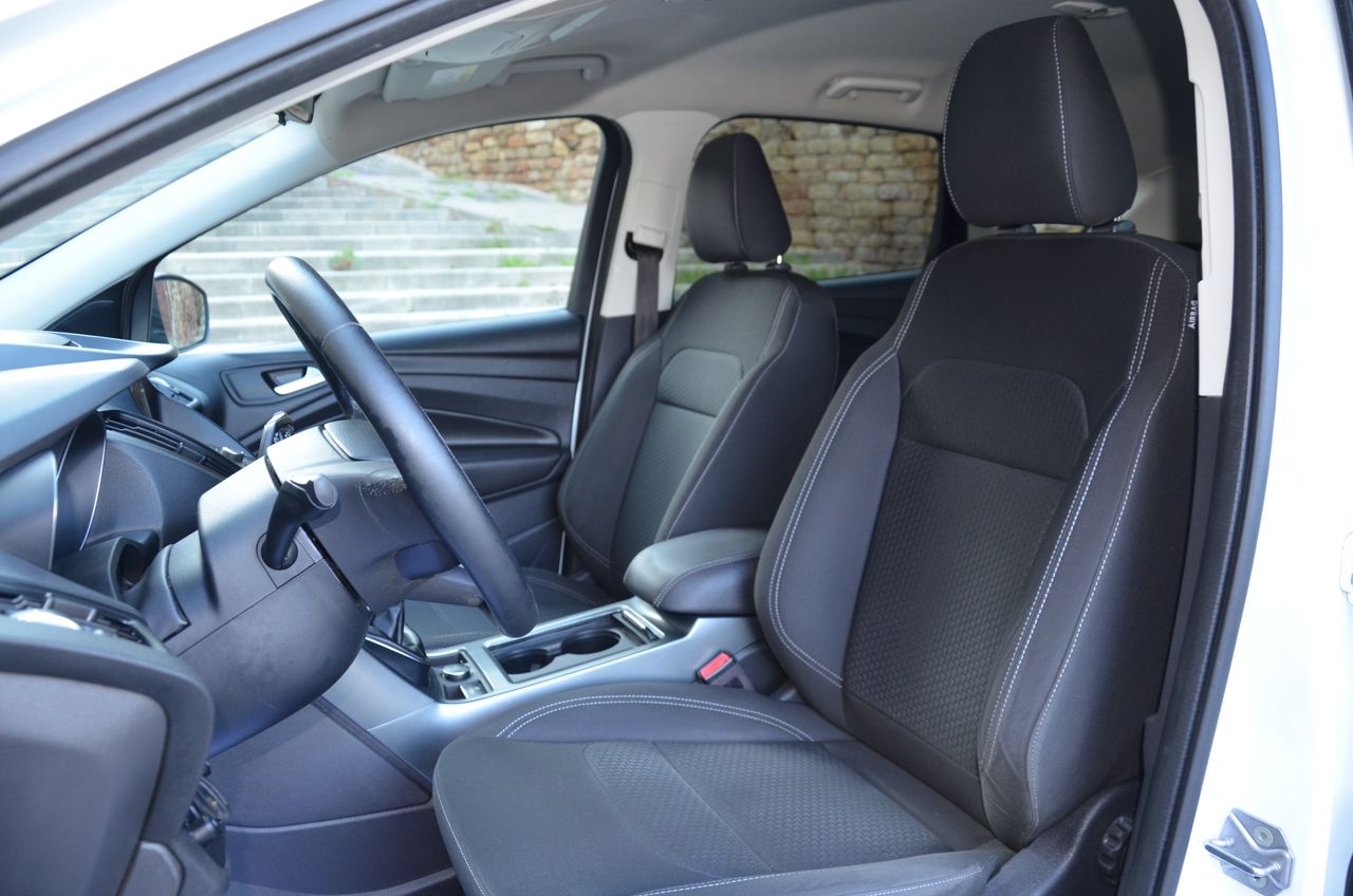 Ford Kuga TREND PLUS 1.5 ECOBOOST 120CV MT6  / NAVEGADOR..PARKTRONIC  RESERVADO  !! - Foto 8