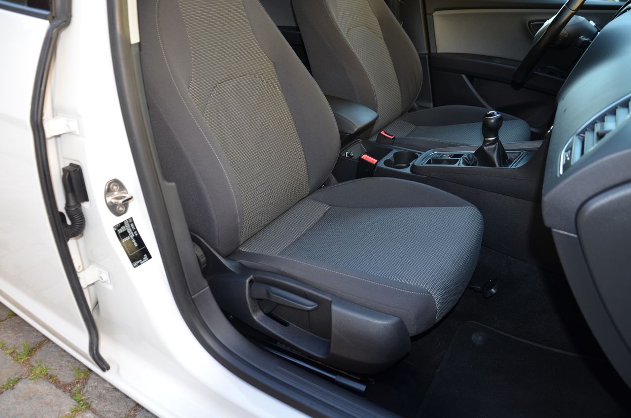 Seat Leon ST STYLE 1.6 TDI 115CV E6  Etiqueta C  - Foto 32