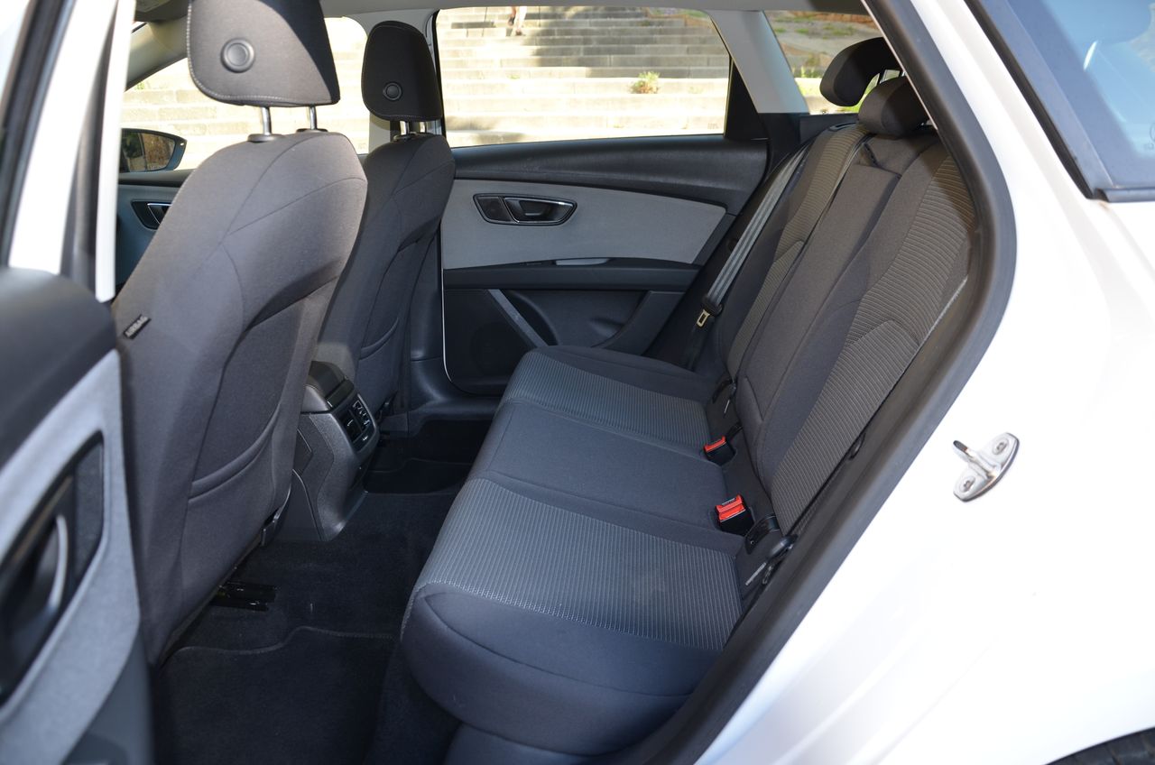 Seat Leon ST STYLE 1.6 TDI 115CV E6  Etiqueta C  - Foto 25