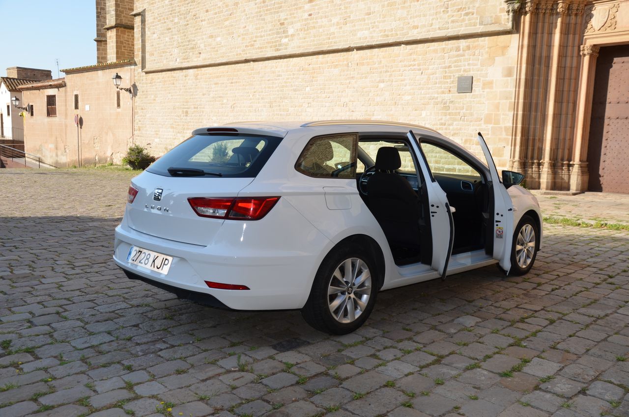 Seat Leon ST STYLE 1.6 TDI 115CV E6  Etiqueta C  - Foto 26