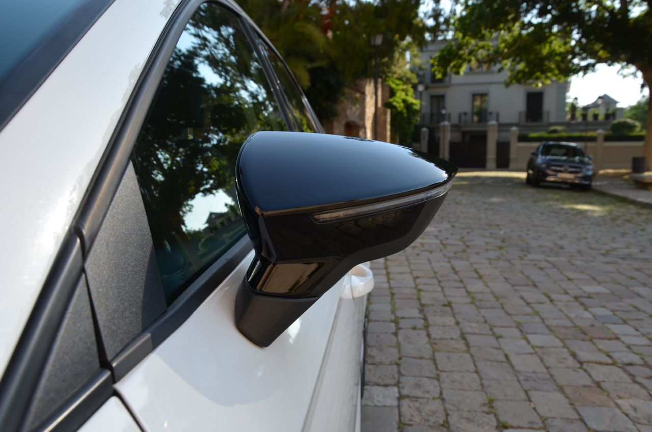 Seat Leon ST STYLE 1.6 TDI 115CV E6  Etiqueta C  - Foto 19