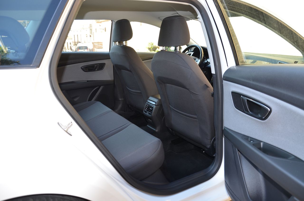 Seat Leon ST STYLE 1.6 TDI 115CV E6  Etiqueta C  - Foto 36