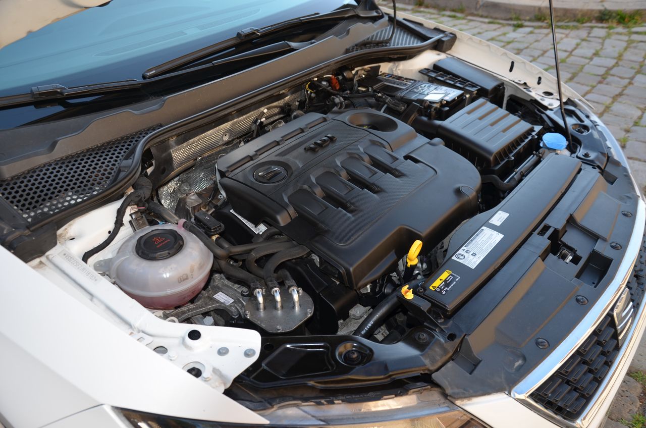 Seat Leon ST STYLE 1.6 TDI 115CV E6  Etiqueta C  - Foto 50