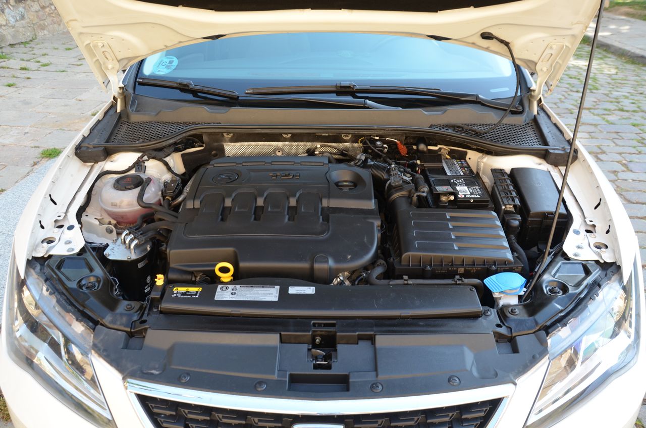 Seat Leon ST STYLE 1.6 TDI 115CV E6  Etiqueta C  - Foto 45