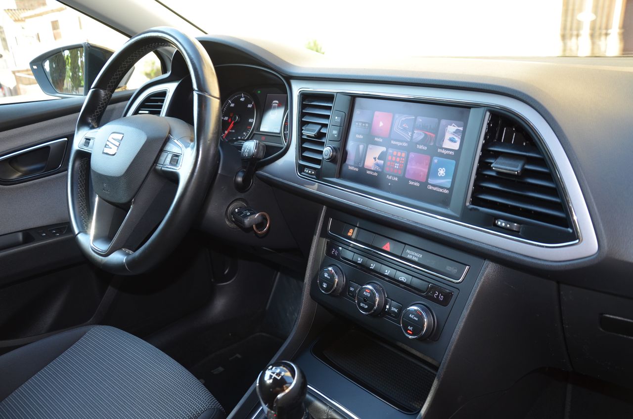 Seat Leon ST STYLE 1.6 TDI 115CV E6  Etiqueta C  - Foto 38