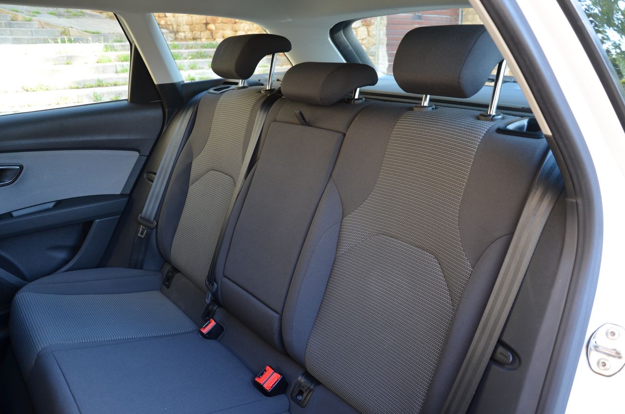 Seat Leon ST STYLE 1.6 TDI 115CV E6  Etiqueta C  - Foto 9