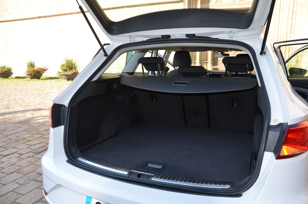 Seat Leon ST STYLE 1.6 TDI 115CV E6  Etiqueta C  - Foto 13