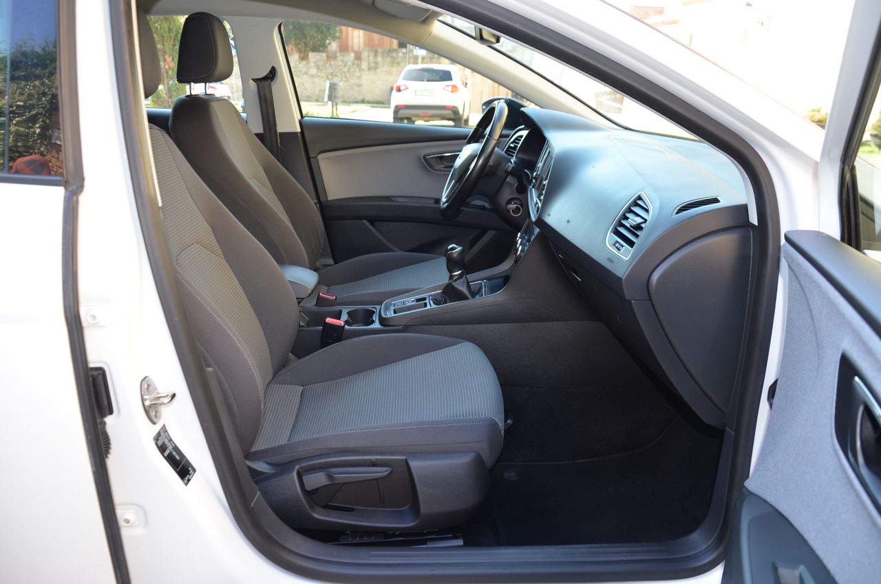 Seat Leon ST STYLE 1.6 TDI 115CV E6  Etiqueta C  - Foto 33