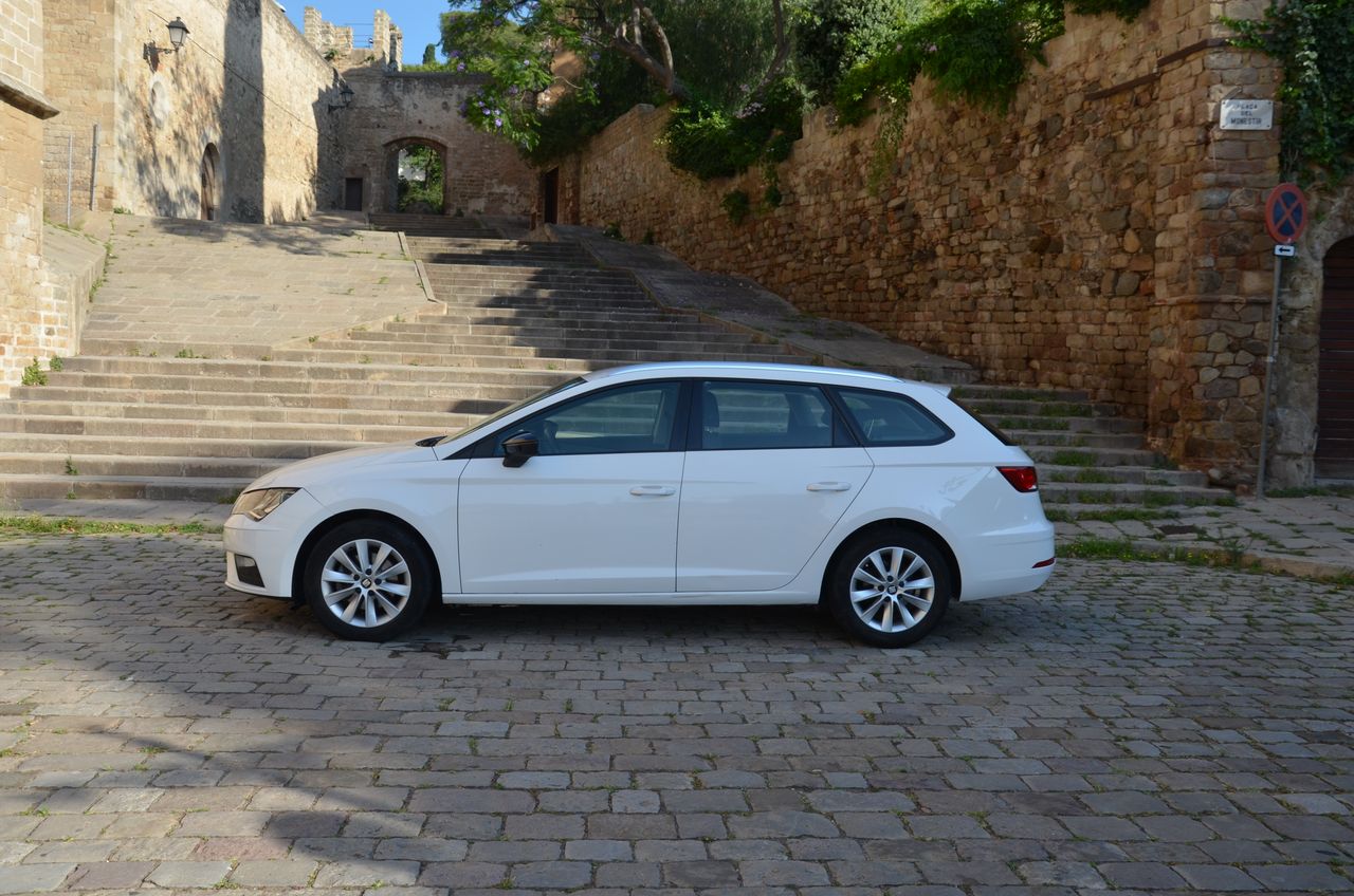 Seat Leon ST STYLE 1.6 TDI 115CV E6  Etiqueta C  - Foto 17