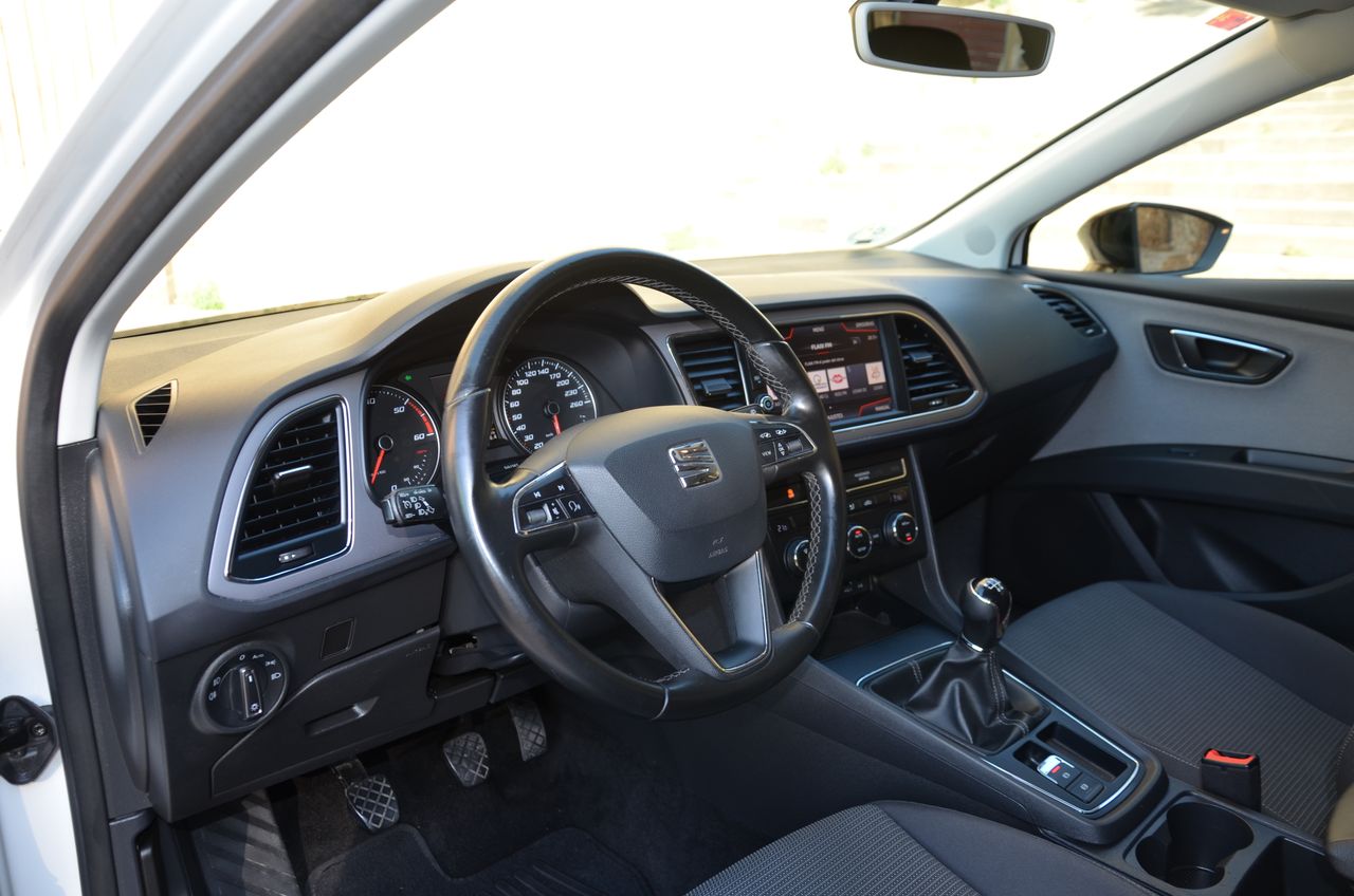 Seat Leon ST STYLE 1.6 TDI 115CV E6  Etiqueta C  - Foto 20