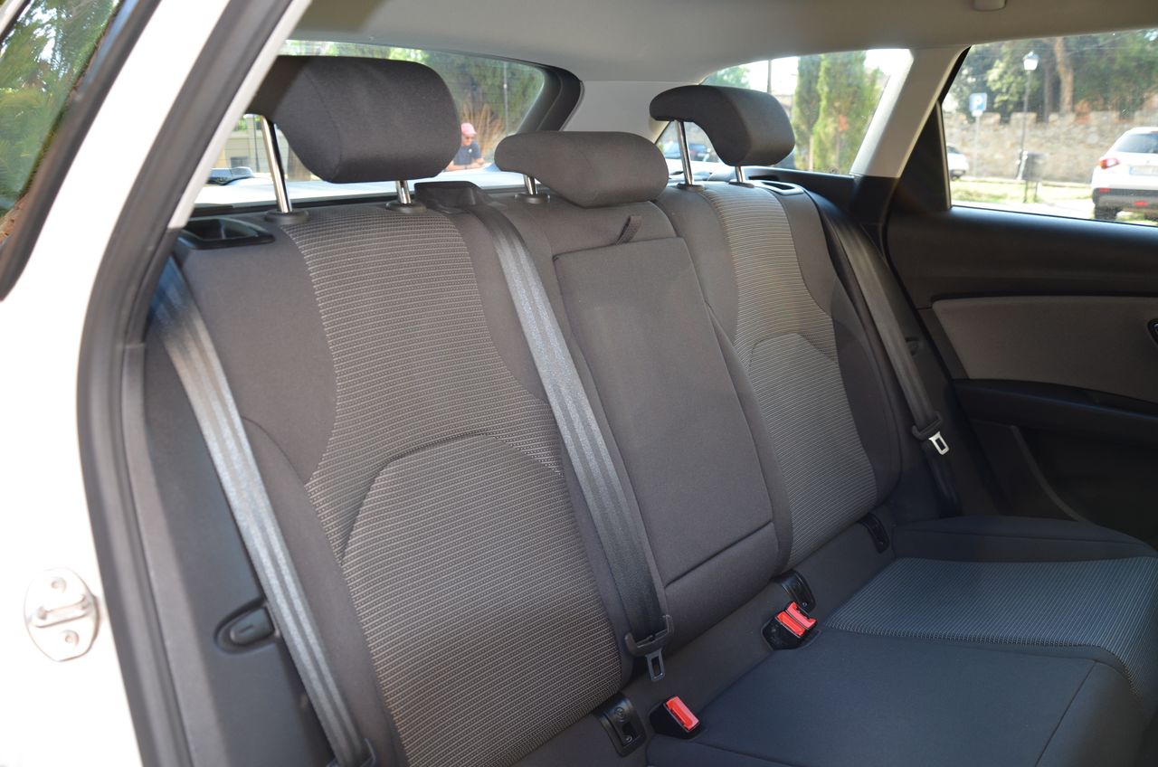 Seat Leon ST STYLE 1.6 TDI 115CV E6  Etiqueta C  - Foto 29