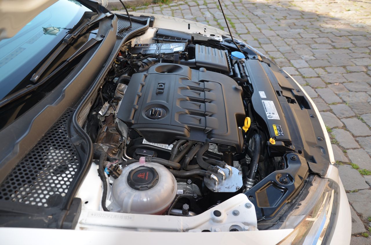 Seat Leon ST STYLE 1.6 TDI 115CV E6  Etiqueta C  - Foto 47