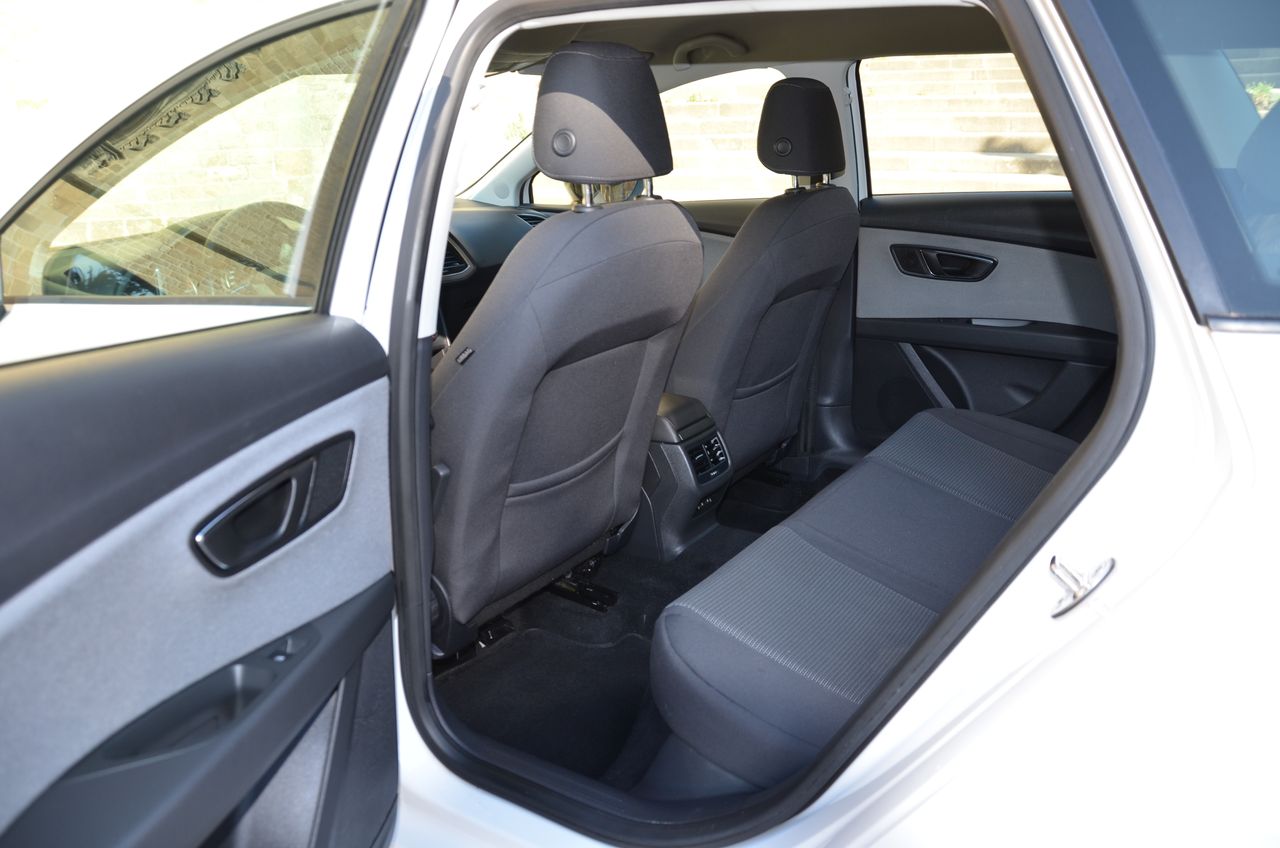 Seat Leon ST STYLE 1.6 TDI 115CV E6  Etiqueta C  - Foto 8