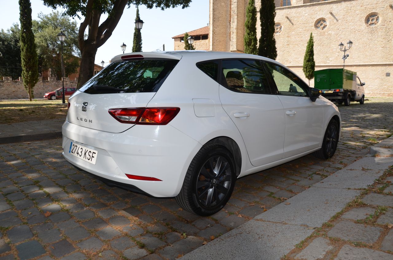 Seat Leon STYLE  VISIO  EDITIÓN 1.5 TSI 130CV MT6 E6 NAVI /  - Foto 59