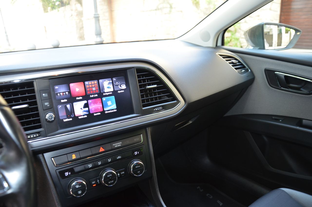 Seat Leon STYLE  VISIO  EDITIÓN 1.5 TSI 130CV MT6 E6 NAVI /  - Foto 8